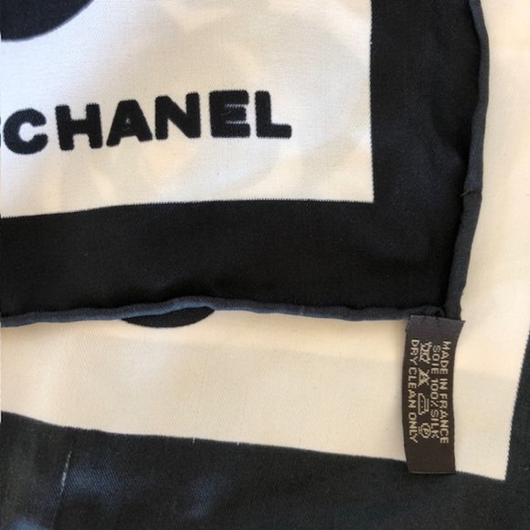 CHANEL CC Camellia Print Black White Silk Scarf Large Square - Picture 5 of 17